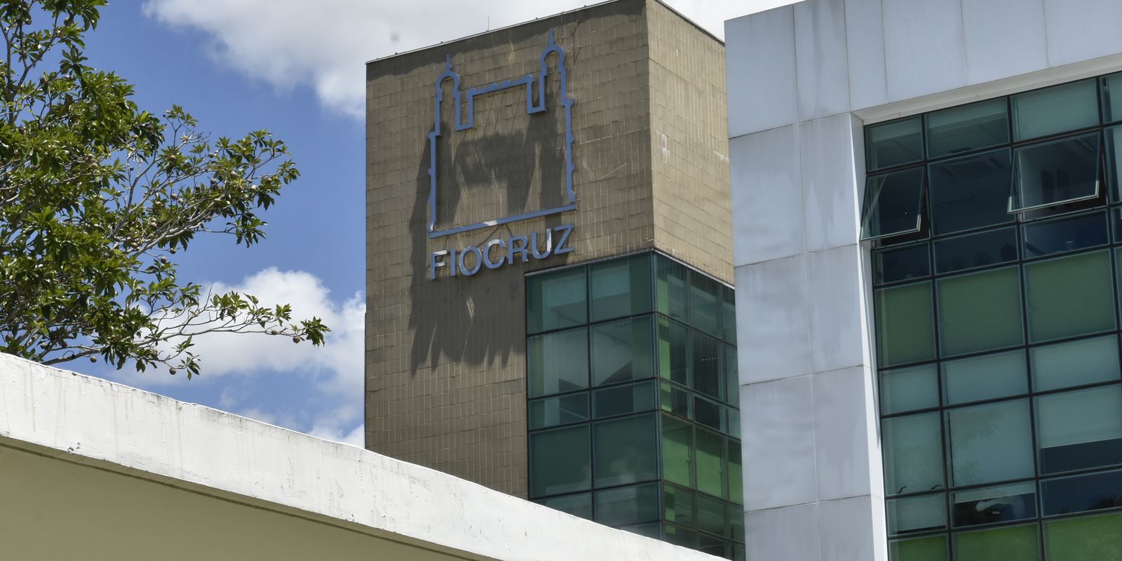 Fiocruz e farmacêutica assinam acordo sobre novo antirretroviral