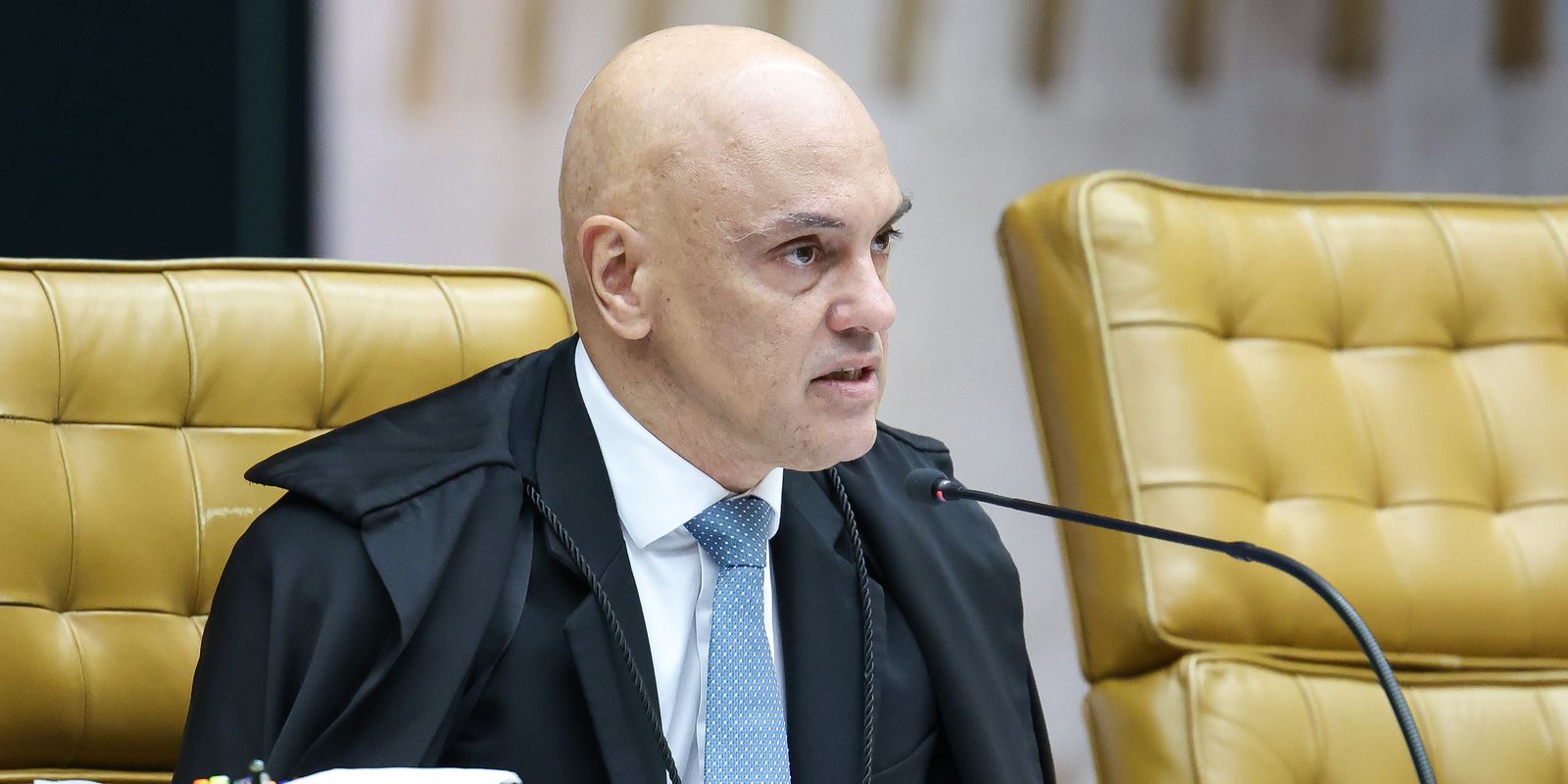 Moraes dá 48 horas para Bolsonaro informar se autorizou vídeo com IA
